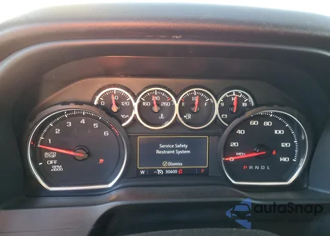 2021 Chevrolet Silverado C1500 Lt z USA, uszkodzony, nr VIN 1GCPWCED4MZ363459